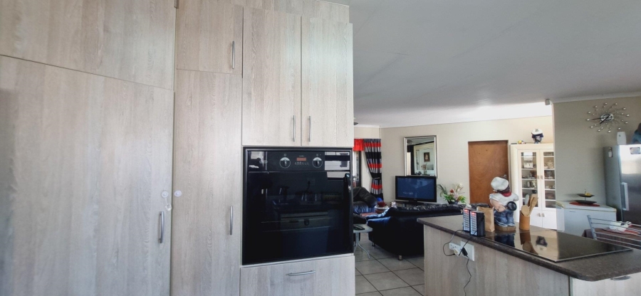 3 Bedroom Property for Sale in Noorsekloof Eastern Cape